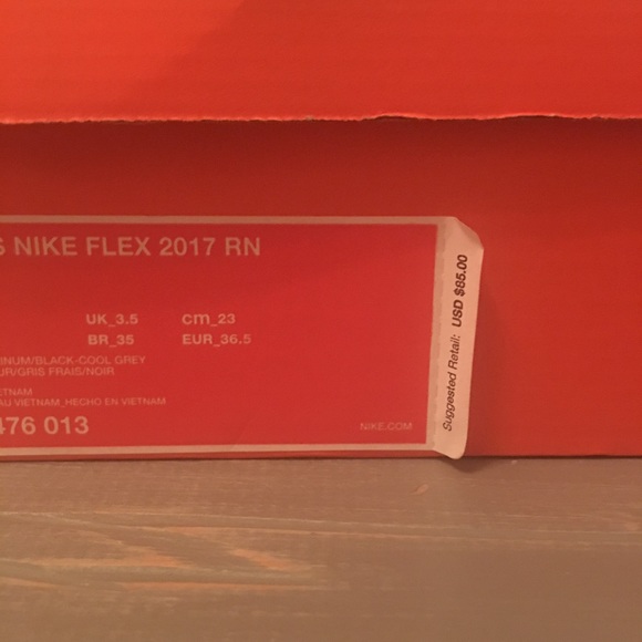 New in Box Nike Flex 2017 RN - Picture 4 of 8